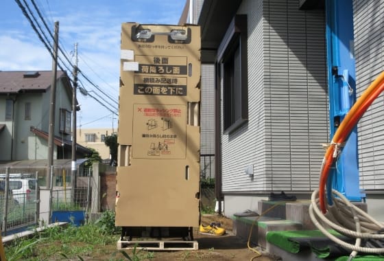 エコキュートは工事当日スタッフが持参